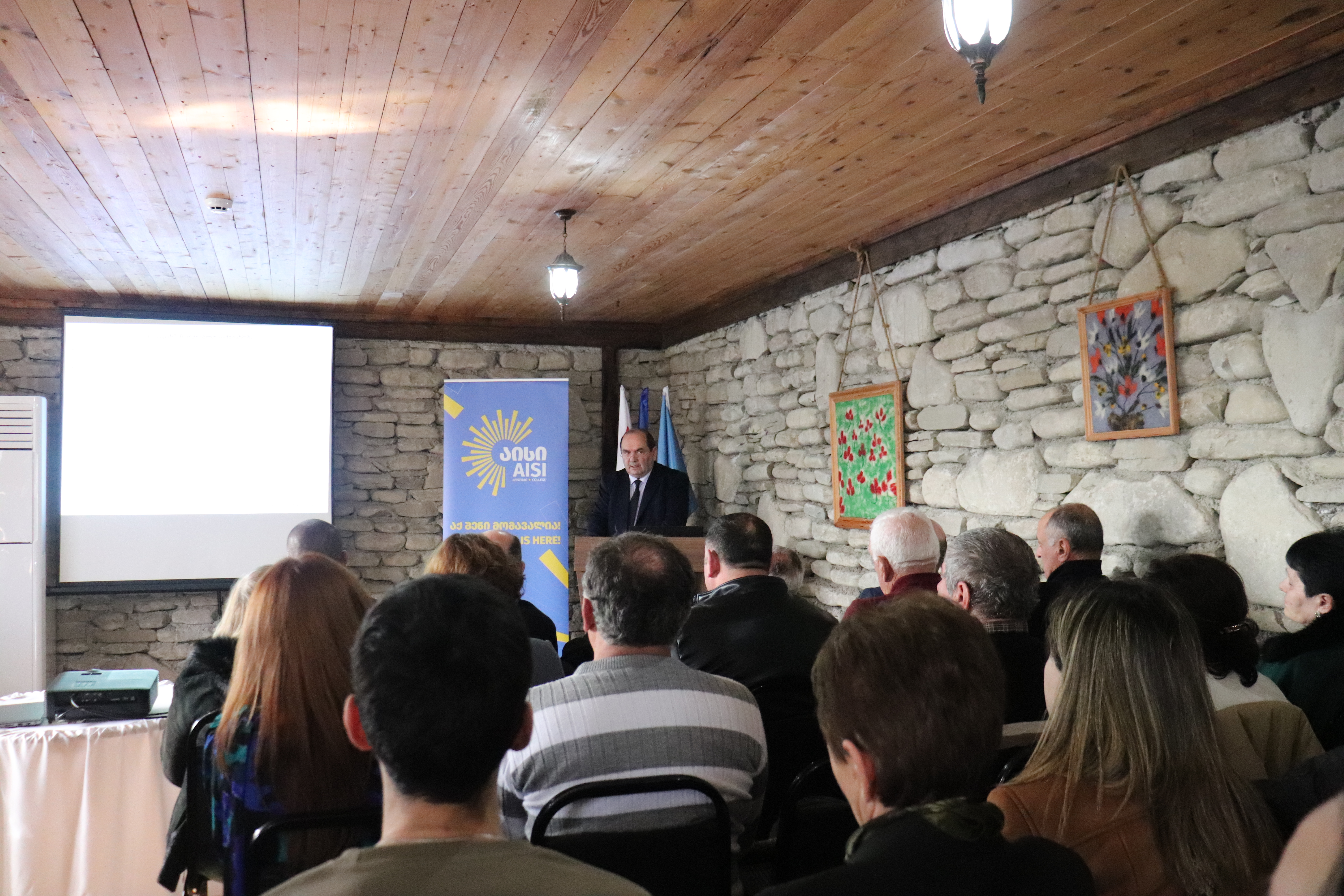 2025 წელს განხორციელებული საქმიანობის შესახებ კოლეჯის „აისი“ დირექტორმა ანგარიში წარადგინა