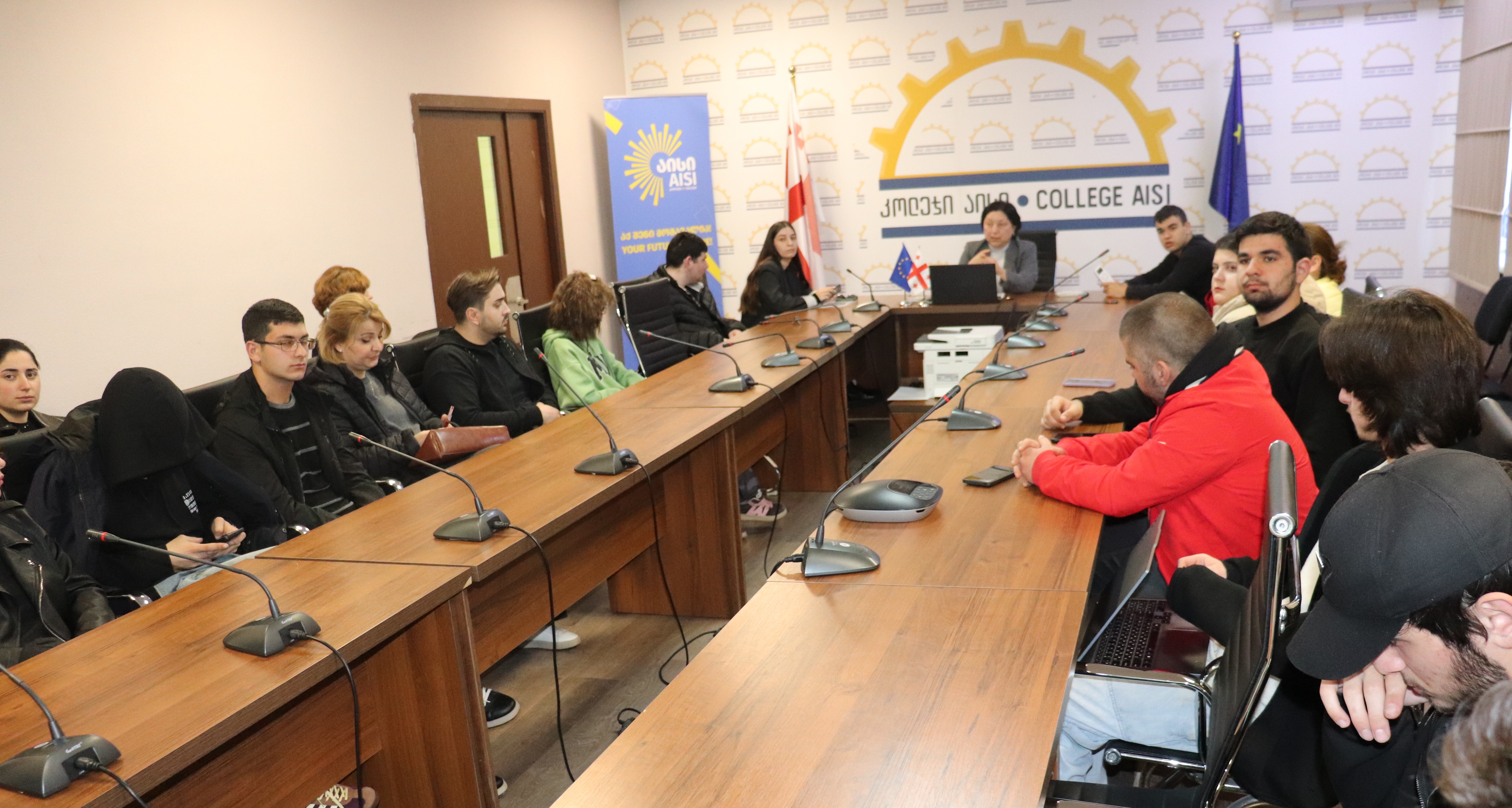 სოციალური მუშაობის მსოფლიო დღესთან დაკავშირებით, კოლეჯში „აისი“ საინფორმაციო შეხვედრა ჩატარდა